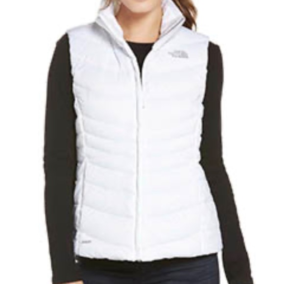 THE NORTH FACE White 550 Goose Down Aconcagua Vest - Picture 16 of 16